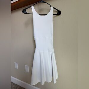 Lululemon White Activewear Dress – Built-In Shorts – Size 6